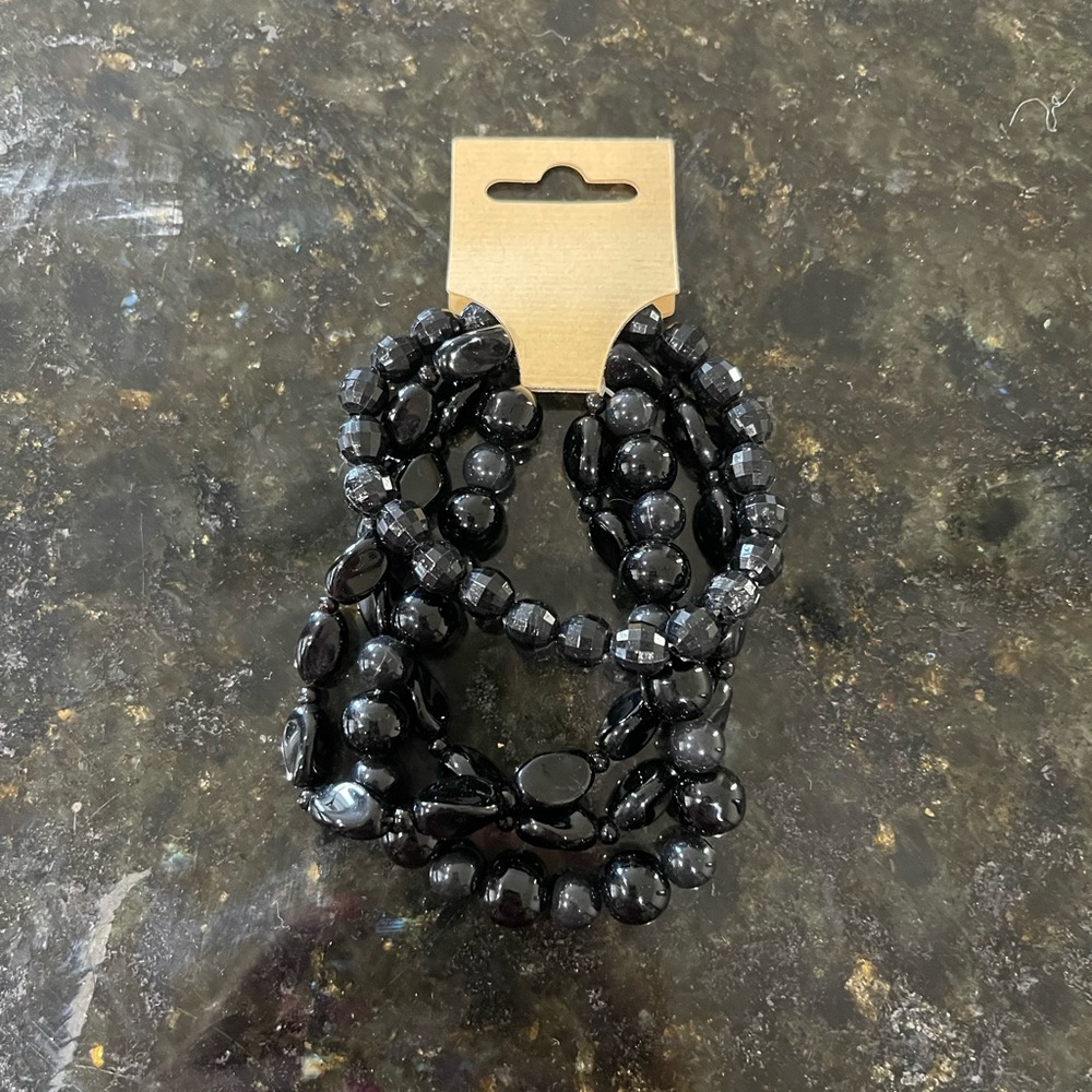 Multi-strand stretchy bracelets, black